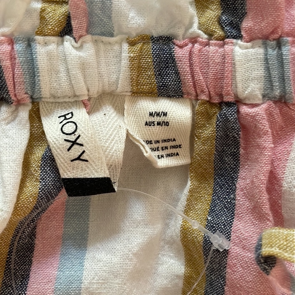 NWT!! Roxy Palm Life Top - Picture 5 of 5